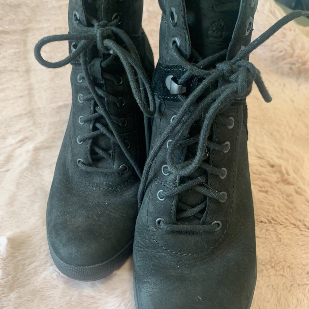 Women's Timberland Boots - Picture 3 of 9